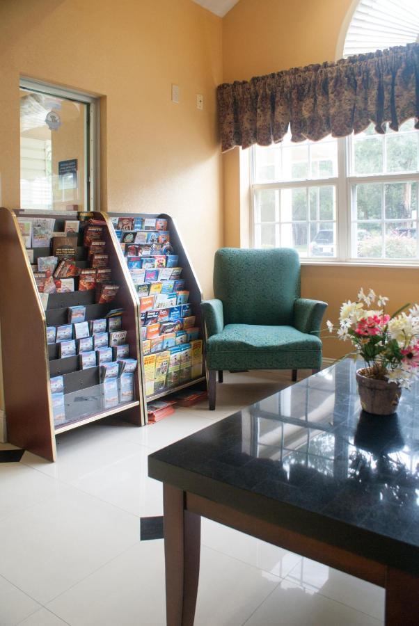 Hometown Inn & Suites Jacksonville Butler Blvd./Southpoint Екстер'єр фото